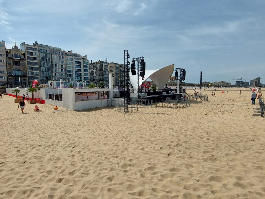 CODA Audio CiRAY Makes Waves at Q-Beach House Gigs